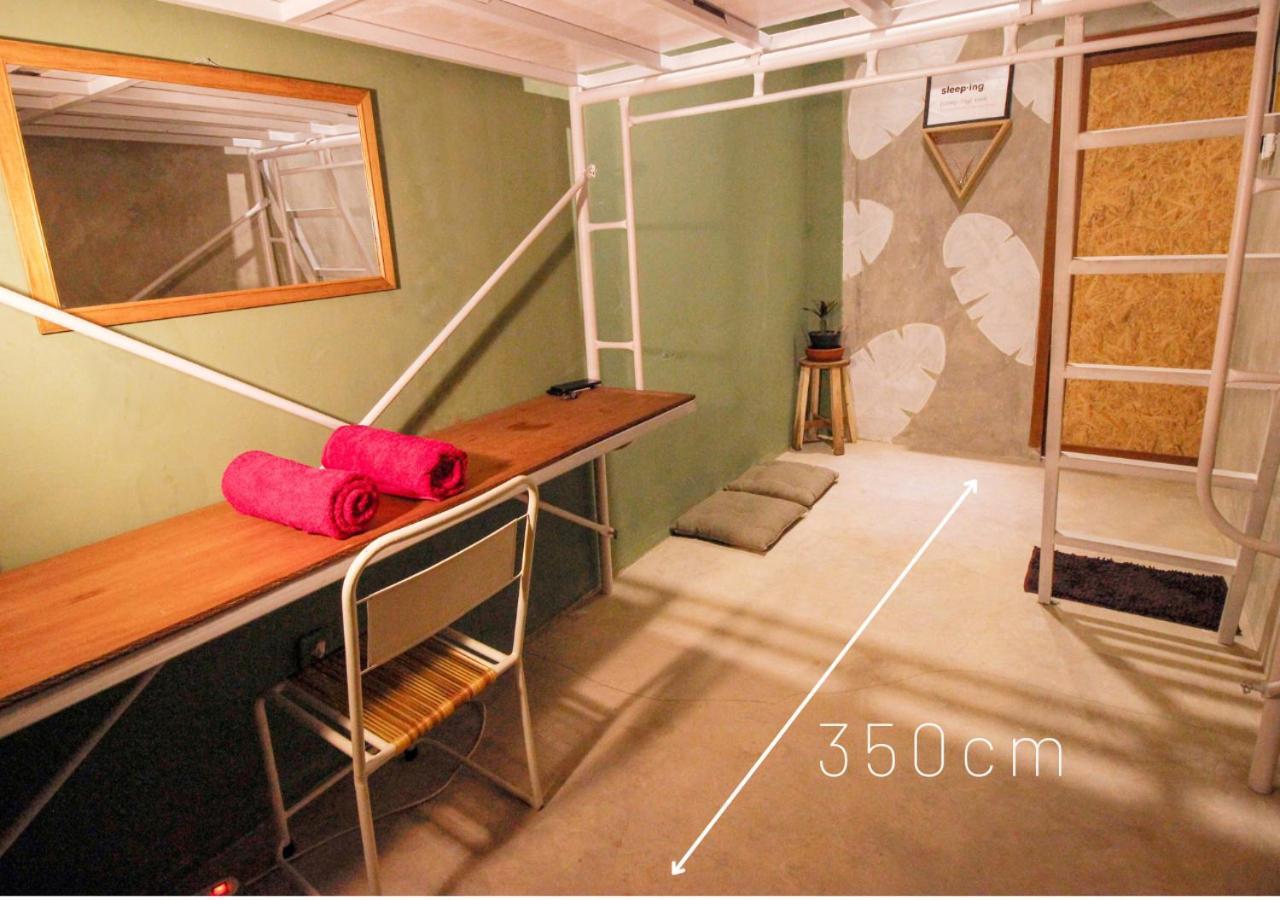 Sante Commune Hostel Yogyakarta Room photo