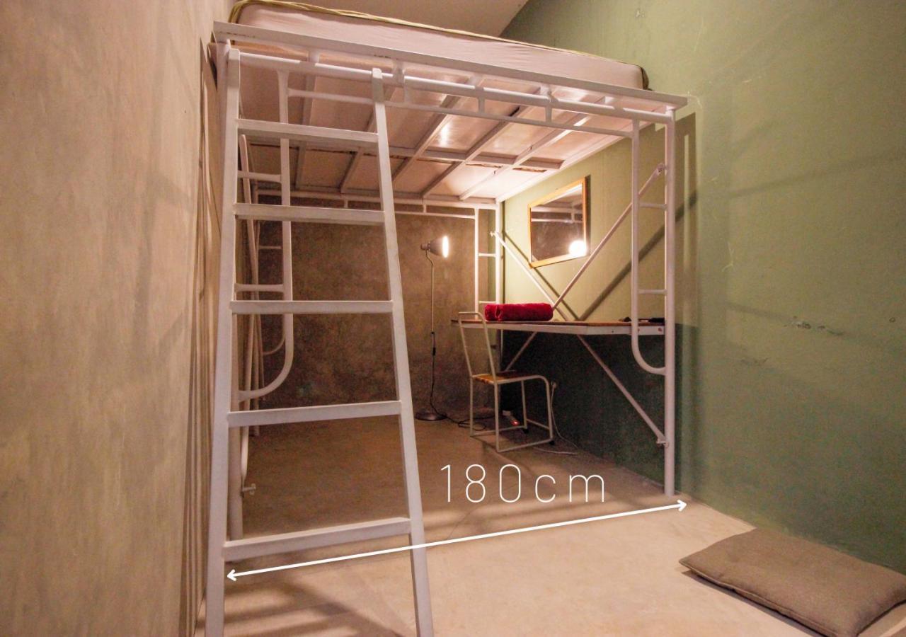 Sante Commune Hostel Yogyakarta Room photo
